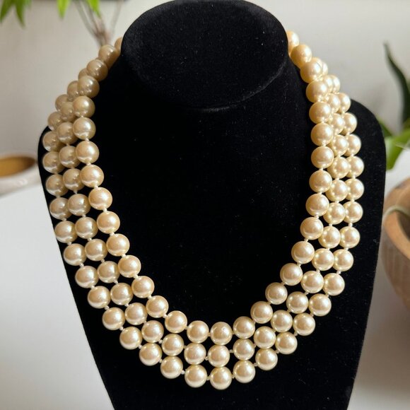 Carolee Jewelry - Vintage Carolee Faux Pearl Necklace